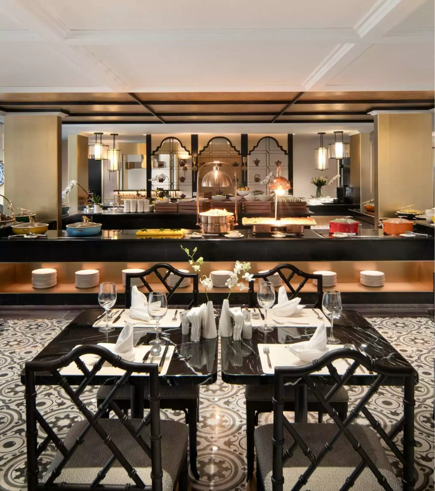 Dynasty Restaurant - Savor exquisite cuisine aboard the Yangzi Explorer (m)